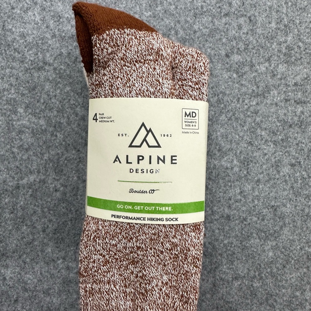 Alpine Design Women’s Size 6-9 Performance Hiking Socks 4 Pack New With Tags